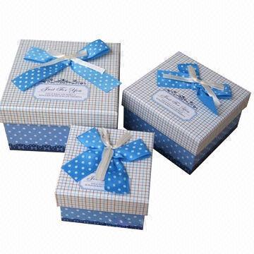 Cardboard gift boxes/Valentine's boxes, with ribbon on top, 3 sizes are available