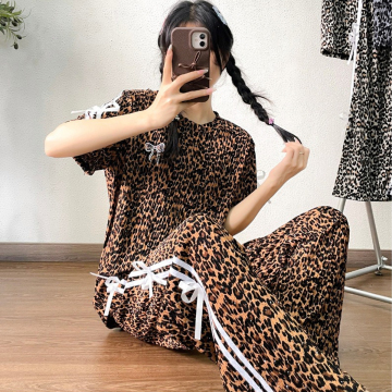 Abbigliamento da casa premium comfort con tocco di lusso