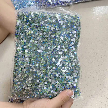 Non-Hot Fix Crystal Flat Back Stones: A Versatile Option for Jewelry and Clothing Decoration