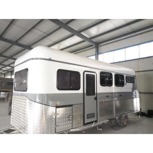 Camper Horse Float с кроватью Кухня Душевая комната