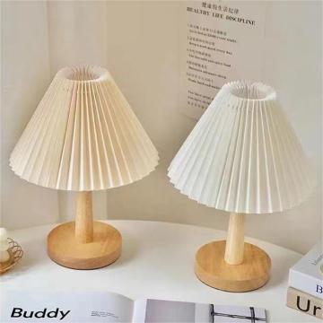 Creative Retro Pleated Bedside Table Lamp
