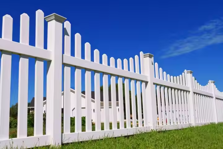 Steel fencing