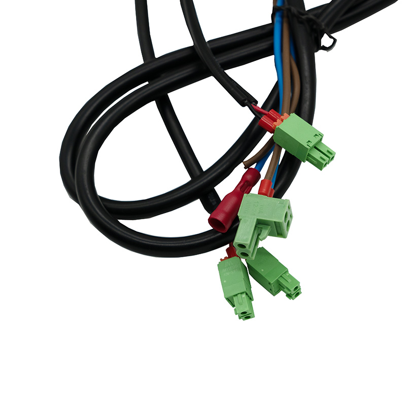 Conexión de alta eficiencia: un fabricante chino personaliza un mazo de cables de conexión rápida sin tornillos