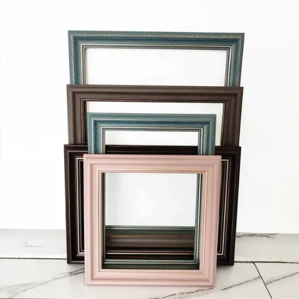 Vintage European Floating Frames: Luxurious Retro Photo Picture Frames for Artistic Decor