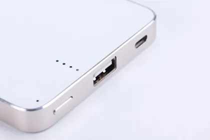 Hot Sale Wireless Power Bank Charger for Xiaomi Qi Wireless Charger iPhone