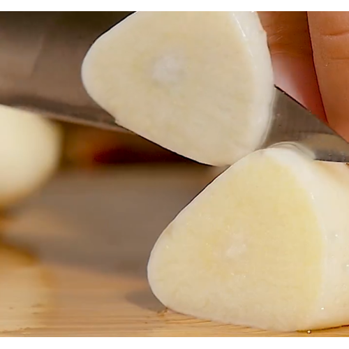 Frischer Knoblauch in loser Schüttung normal weiß für den Großhandel