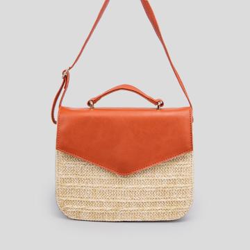 Tas Bahu yang Cantik dan Fungsional