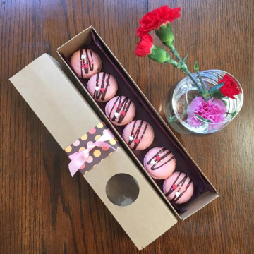 6" Macaron Boxes & Inserts with PVC Window