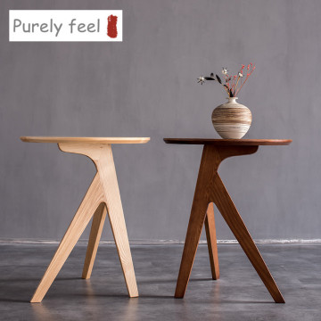 Nordic Contracted Solid Wood Small Tea Table for Living Room or Side Table