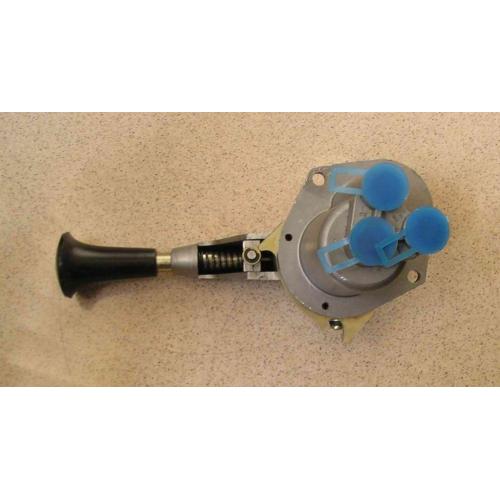 Kamaz hand brake valve961 701 1050