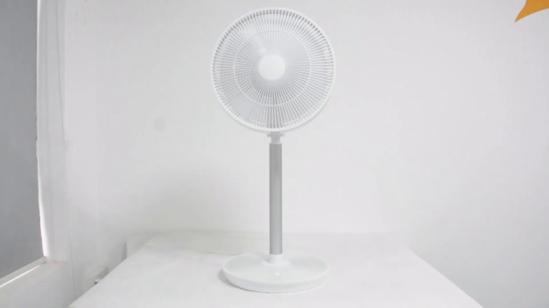 HONETIAN LED display 12 speeds 4 modes 8 timer 7 blades 14 inches DC circulator custom colors indoor plastics stand fans