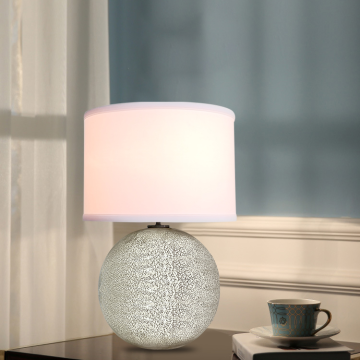 E26 tafellamp voor modern slaapkamerdecor: staal en glasontwerp