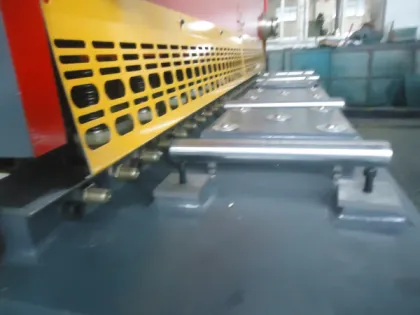 Anhui Shuangli brand sheet shearing machine , shears plate machine , hydraulic shearing machine