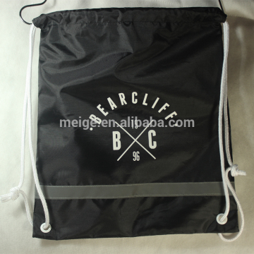 Sac à dos à cordon de serrage réfléchissant en polyester