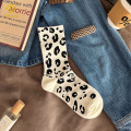 한국 레트로 표범 프린트 개인화 된 ins 파일 양말 높은 튜브 양말