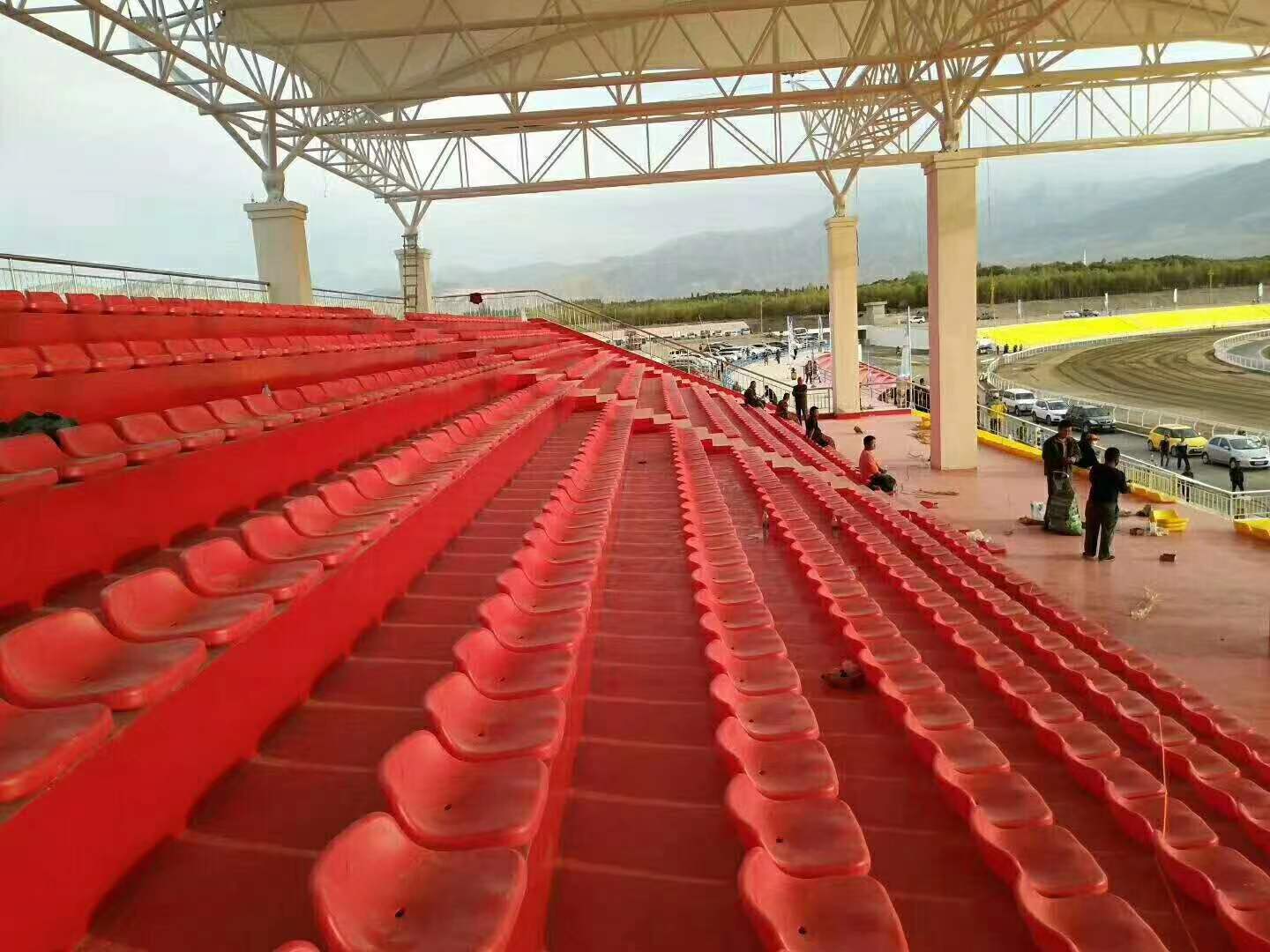 Low backrest seat for stadium