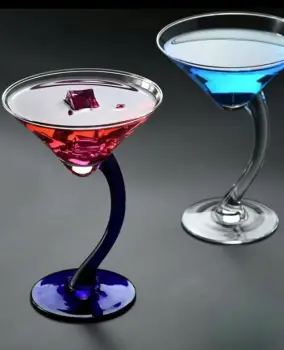 High-footed Champagne Glass Suitable for Wedding