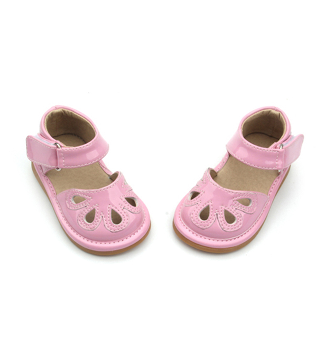 Sweet First Class Pink Hollow Squeaky Shoes Baby