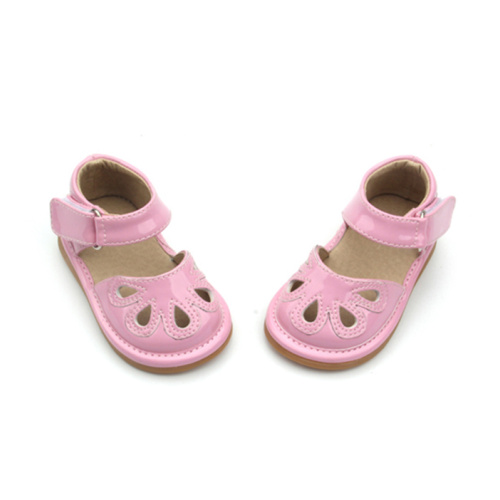 Sweet First Class Pink Hollow Squeaky Shoes Baby