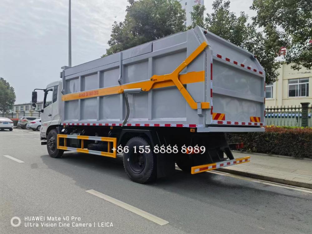 Docking Garbage Truck 6 Jpg