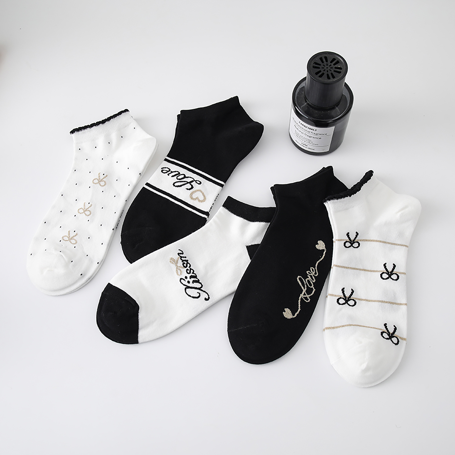 Залатыя і срэбныя шаўковыя шкарпэткі