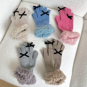 Women's Extra Thick Fleece Gloves: Bow Design for Enhanced Warmth and Style
