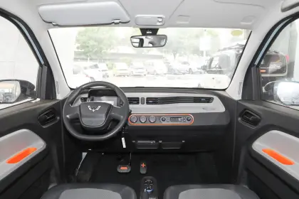 New Chinese Electric Vehicle: Wuling Hongguang MINIEV - Mini EV Cars