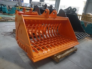 Excavator attachment of the 20T excavator sieve bucket