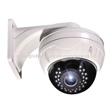 CCD Camera, 420TVL Resolution with 30-piece IR LEDs for 25m IR Distance and Manual Focusing LensNew
