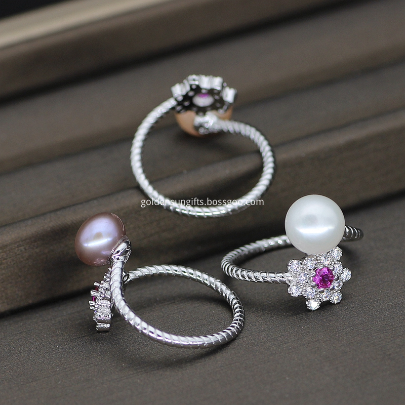 Pearl Finger Ring 