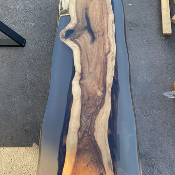 Plus de mobilier en bois de conception: banc long du bois en bois de résine époxy à bord vivant pour la cuisine, le jardin, le plein air et le patio