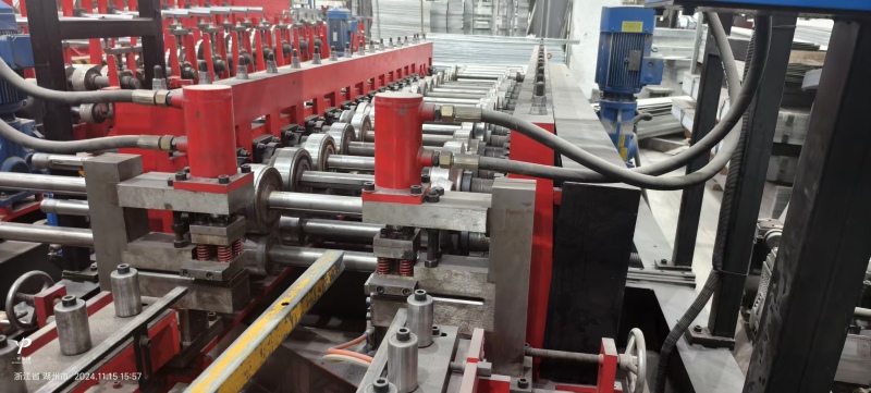 Reinforced Bridge Cover Forming Machine Technology