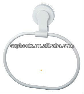 Attachable heavy duty suction cup ring type towel hanger