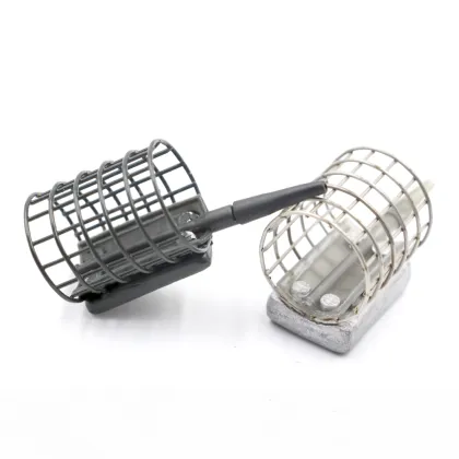 Carp Fishing Accessories: Bait Feeder Tackle for Inline Method