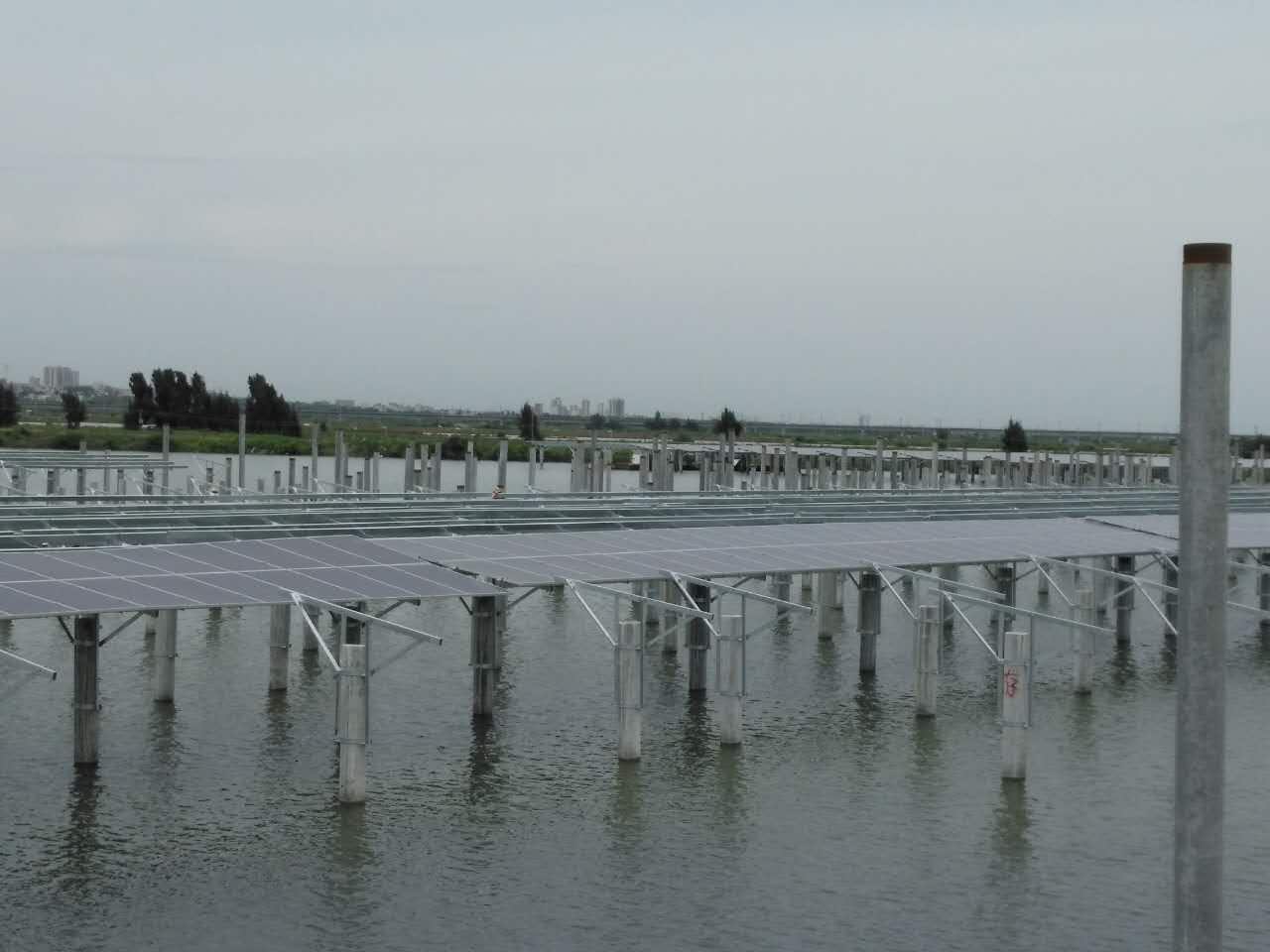 Steel fish and Light Complementary Solar Mounting System