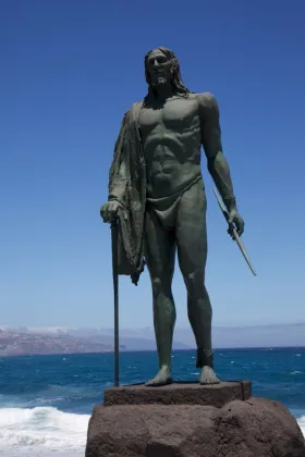 large decoration memorial bronze life size warrior statues for guanche warrior