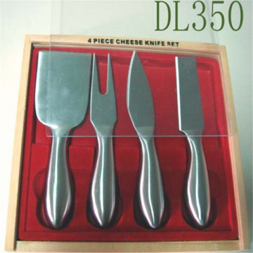 Cutting board set with holder