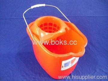 Plastic Mop Bucket With Wheel 