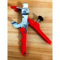 Pushing pliers with leveling device