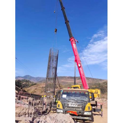 Guindaste de caminhão usada confiável para levantamento pesado