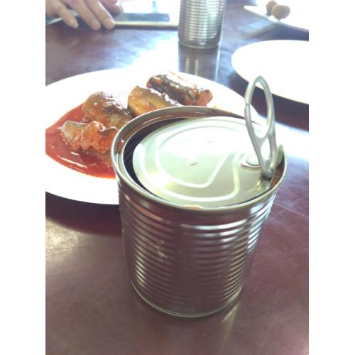 イワシの缶詰のトマトソースホットチリ
