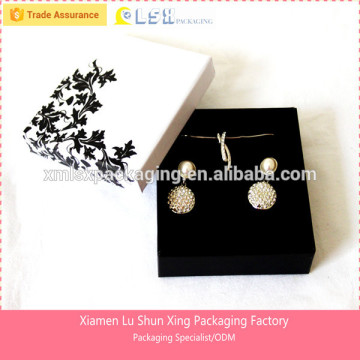 Custom designed jewelry paper box, luxury cardboard jewelry box, custom jewelry boxes packaging