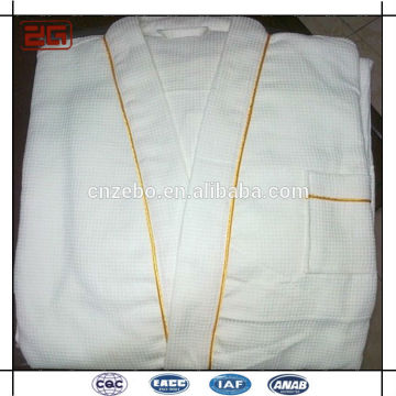 Wholesale Factory Direct Cheap Price Waffle /Cotton/Coral Fleece White Bathrobe Set
