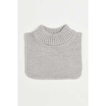 Ribbed turtleneck collar in soft knit for baby