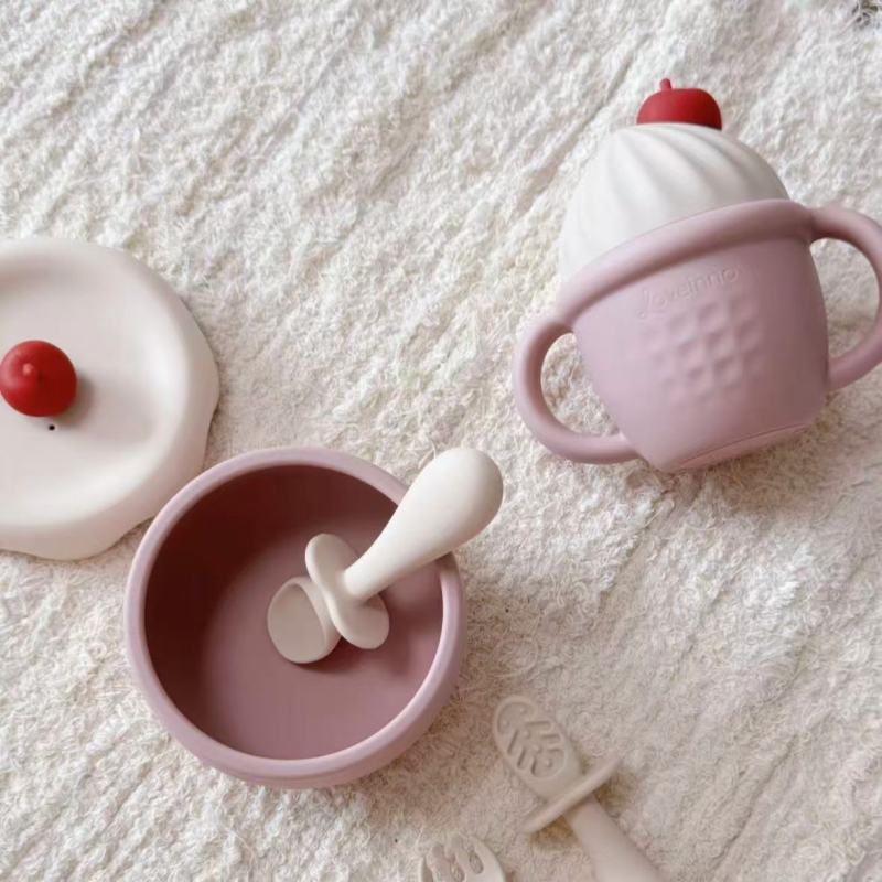 Soft Pastel Kids Dinner Set with Ergonomic Design