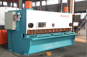 Máquina de cisalhamento de portão QC11y