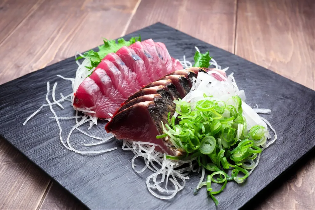 fresh-bonito-sushi