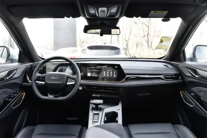 Changan Oushang X5 PLUS 1.5T DCT Pilotage Model SUV