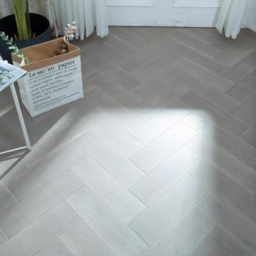 Plancher de bois franc en noyer gris