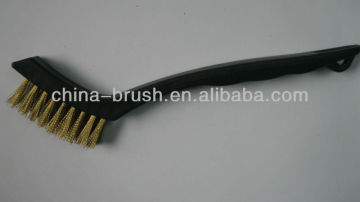 plastic handle corrugated brass wire brush